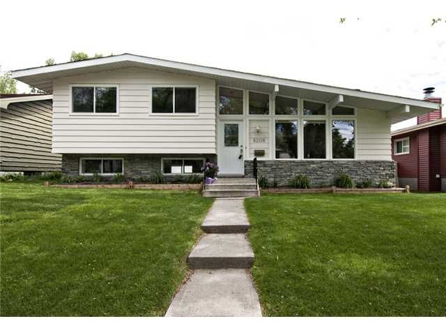 I have sold a property at 6208 LACOMBE WAY SW in CALGARY
