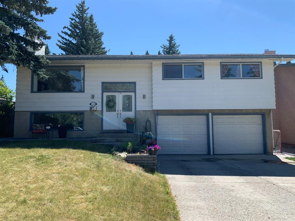 I have sold a property at 5832 Lodge CRESCENT SW in Calgary
