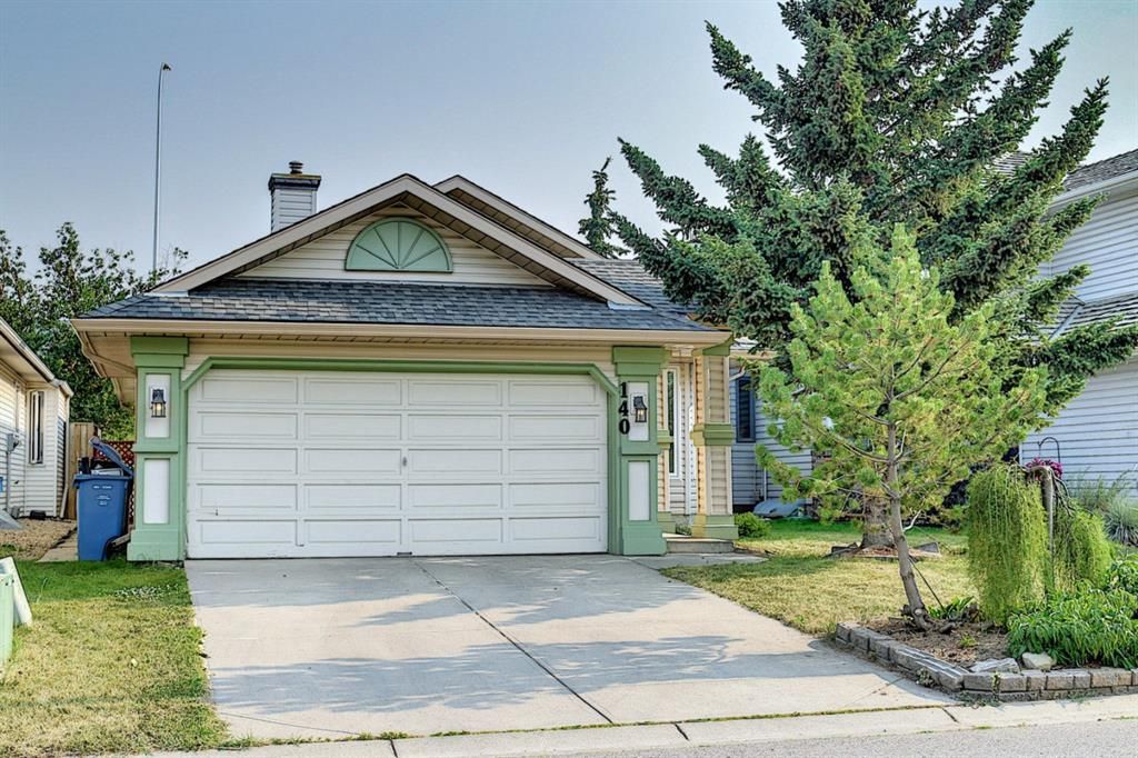 New property listed in Valley Ridge, Calgary